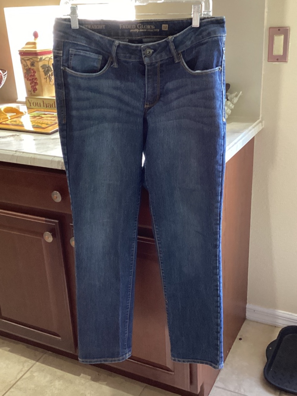 Faded Glory Women's Medium Blue Straight-Leg Jeans 28” inseam 8” rise